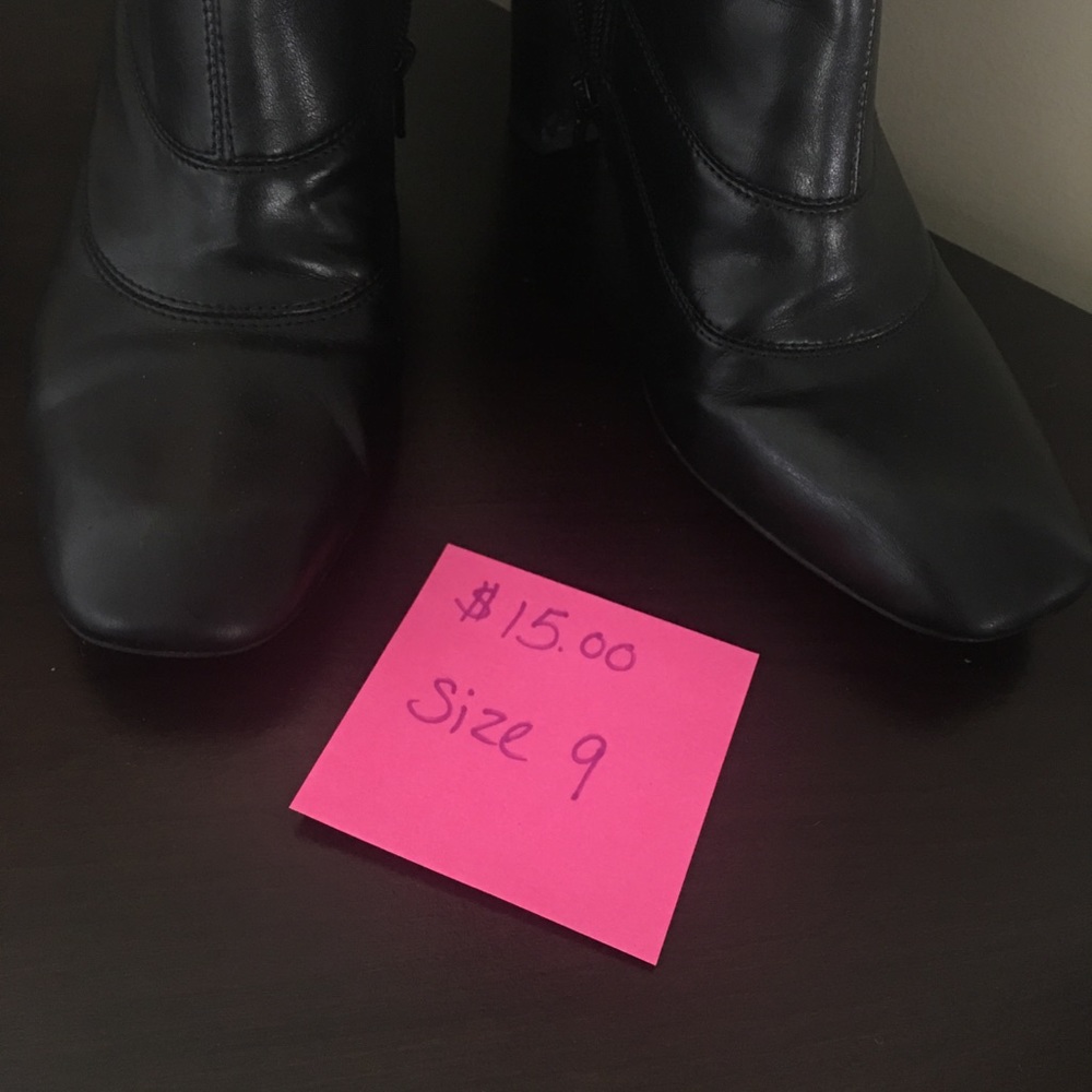 Boots - Picture 5 of 5